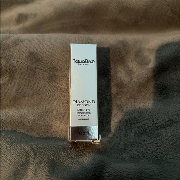niche Other - White Eye Cream Skincare